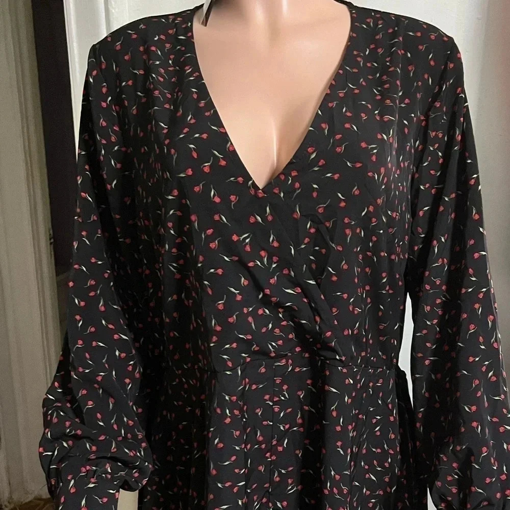 NWT LEA & VIOLA Women’s Floral Print Wrap Dress - Picture 7 of 16